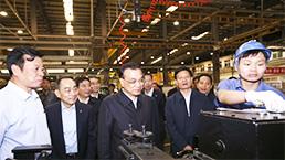 先进手艺打造春耕“神器”9001cc金沙以诚为本重科PS1804动力换挡拖沓机量产下线_公司动态_新闻中心_9001cc金沙以诚为本